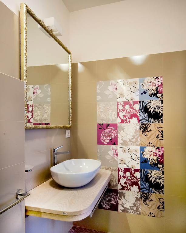 Porta Di Mezzo Luxury Suites & Rooms ตาออร์มินา ภายนอก รูปภาพ