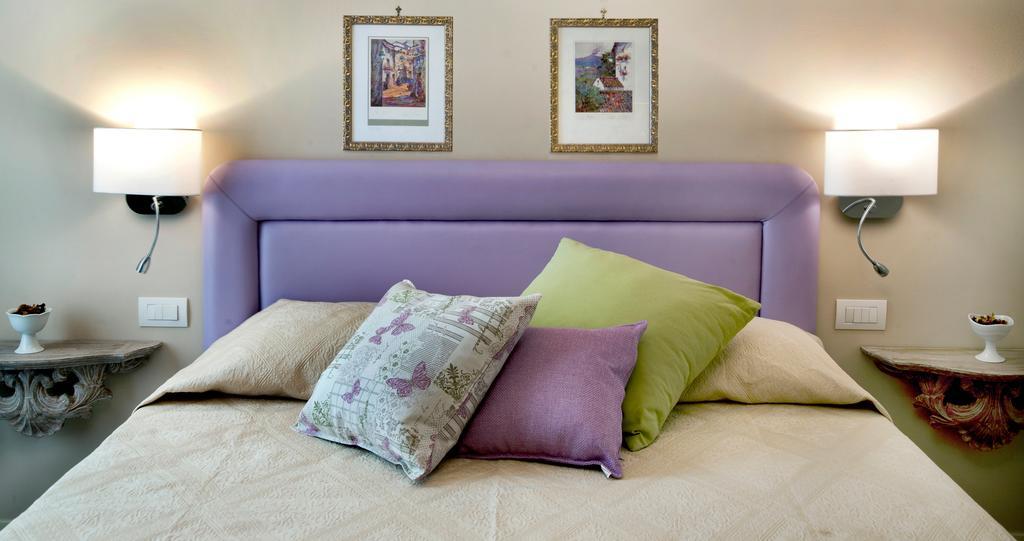 Porta Di Mezzo Luxury Suites & Rooms ตาออร์มินา ห้อง รูปภาพ