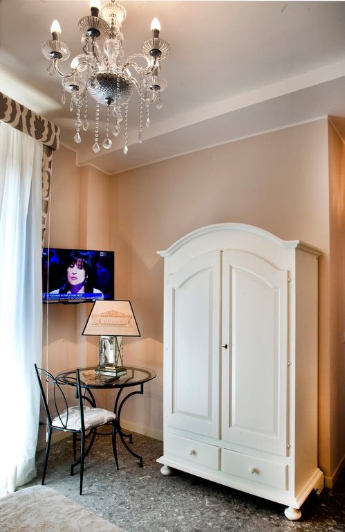 Porta Di Mezzo Luxury Suites & Rooms ตาออร์มินา ห้อง รูปภาพ