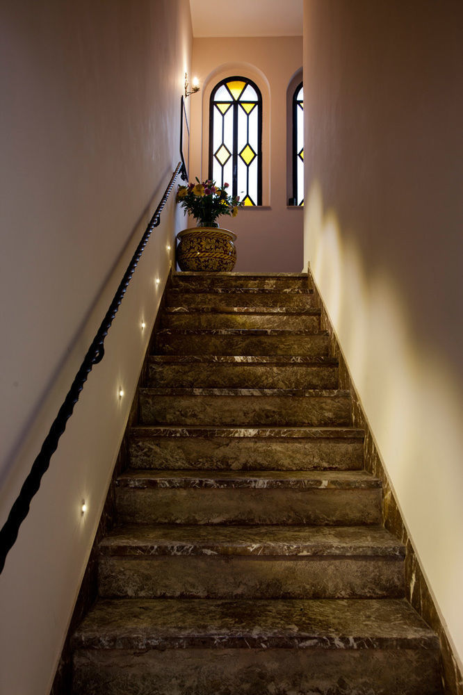 Porta Di Mezzo Luxury Suites & Rooms ตาออร์มินา ภายนอก รูปภาพ