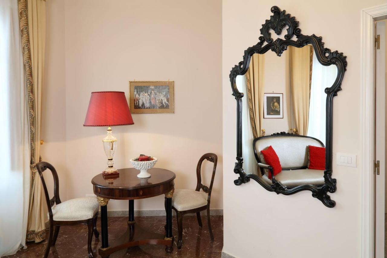 Porta Di Mezzo Luxury Suites & Rooms ตาออร์มินา ภายนอก รูปภาพ