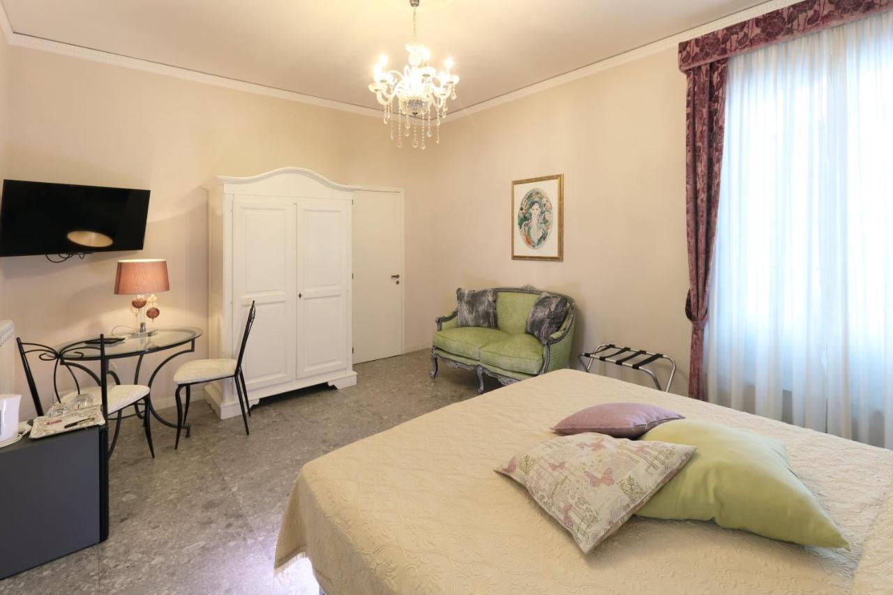 Porta Di Mezzo Luxury Suites & Rooms ตาออร์มินา ภายนอก รูปภาพ