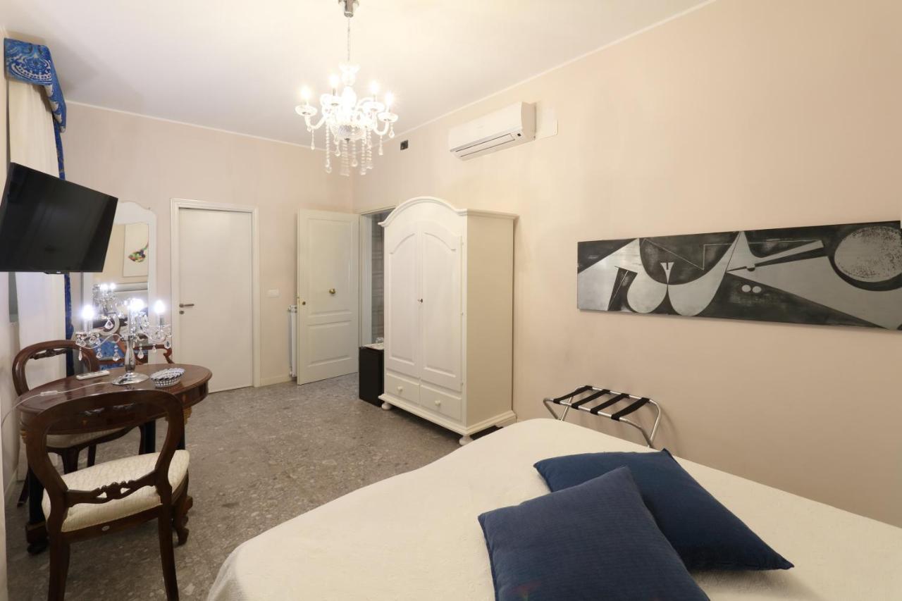 Porta Di Mezzo Luxury Suites & Rooms ตาออร์มินา ภายนอก รูปภาพ